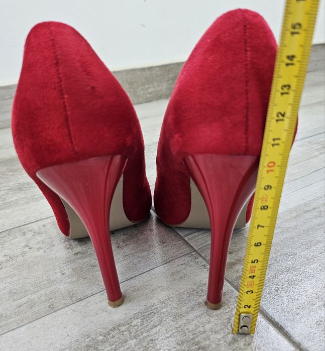 Pantofi eleganți