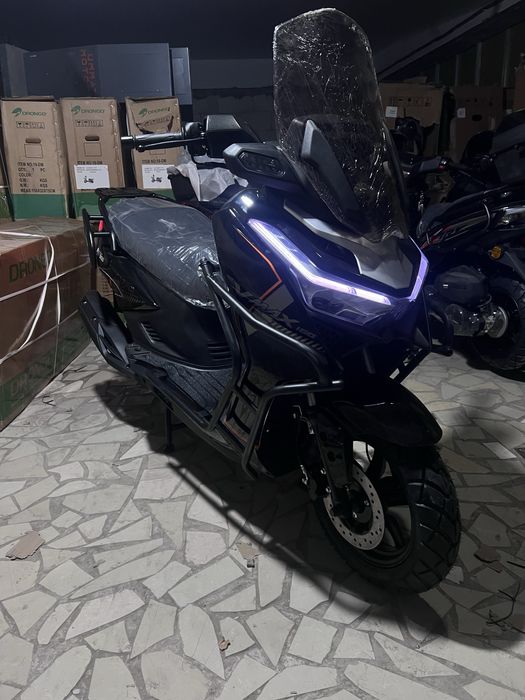 Акция! Скутер X-MAX в подарок шлем! Новинка!