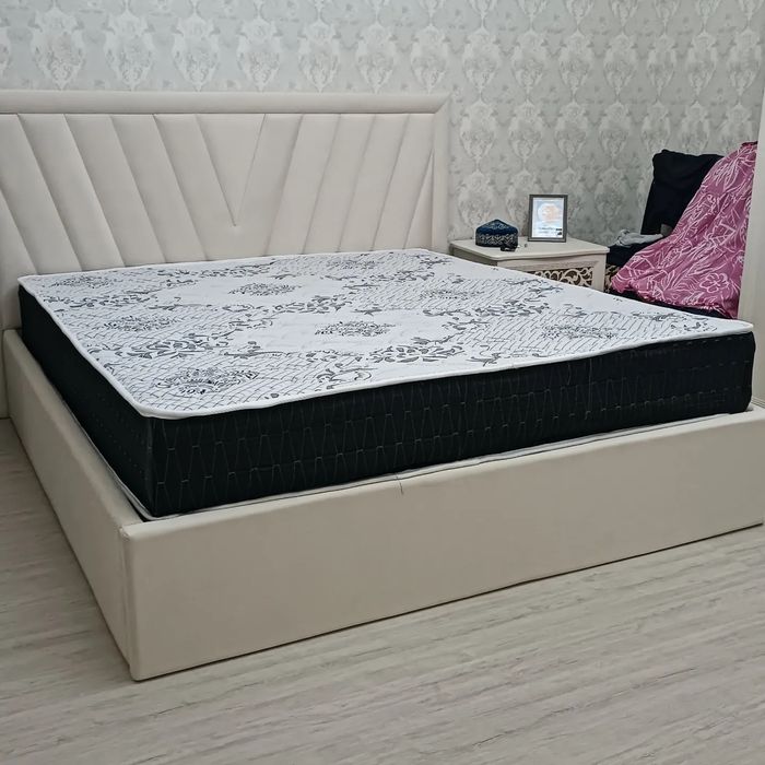 Кровать с механизмом