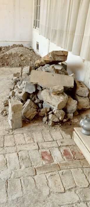 Битон булаклари бор кимга керак булса олиб кетин срочно текинга