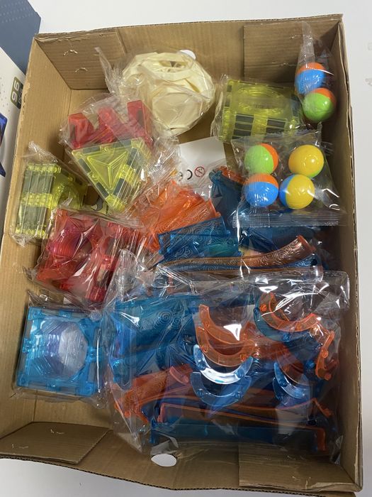 Магнитен конструктор 96 части Iso Trade - Писта с топки