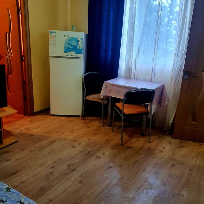 Inchiriez apartament