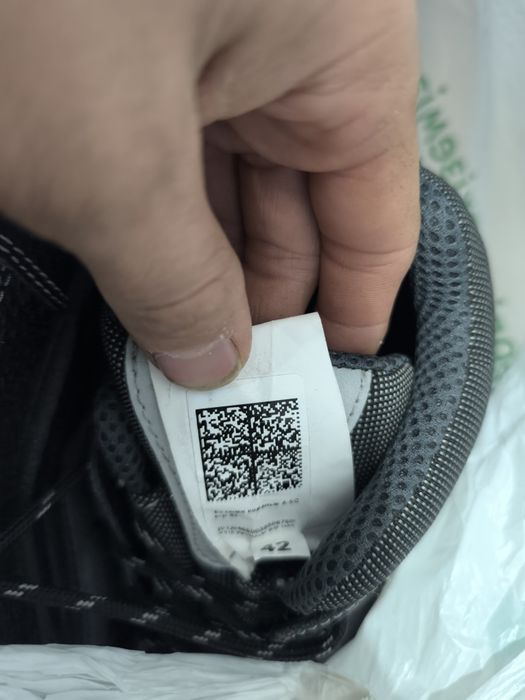 Продам рабочий ботинки 42