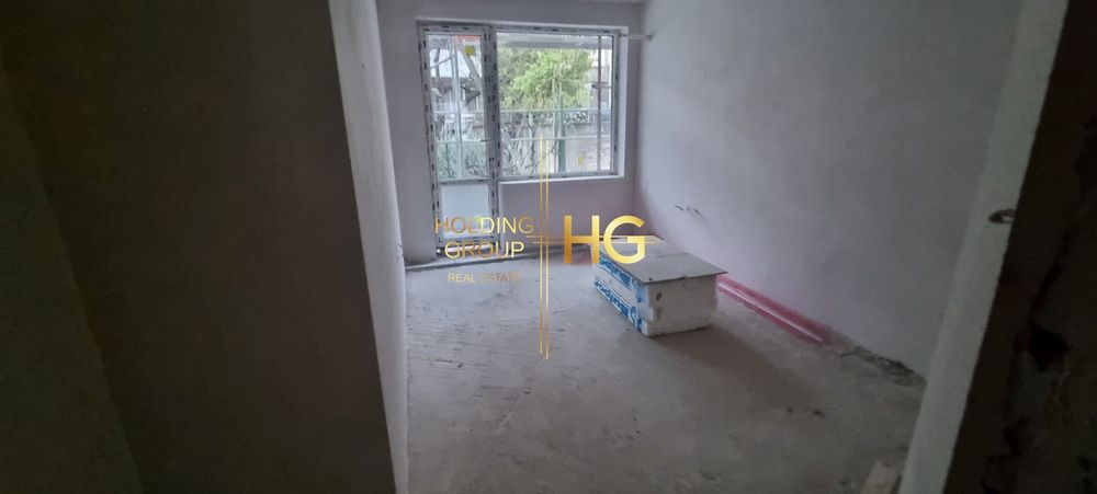 Продава се Тристаен апартамент в Варна, Левски - 99 кв.м за 1445 €/кв.м - Снимка #3