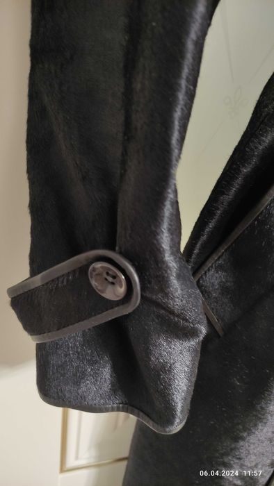 Пальто из пони женское