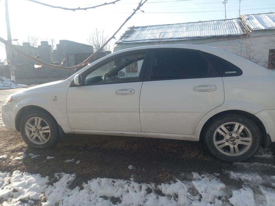 Lasseti 1.8 jentra qilingan kelishadigan joyi bor