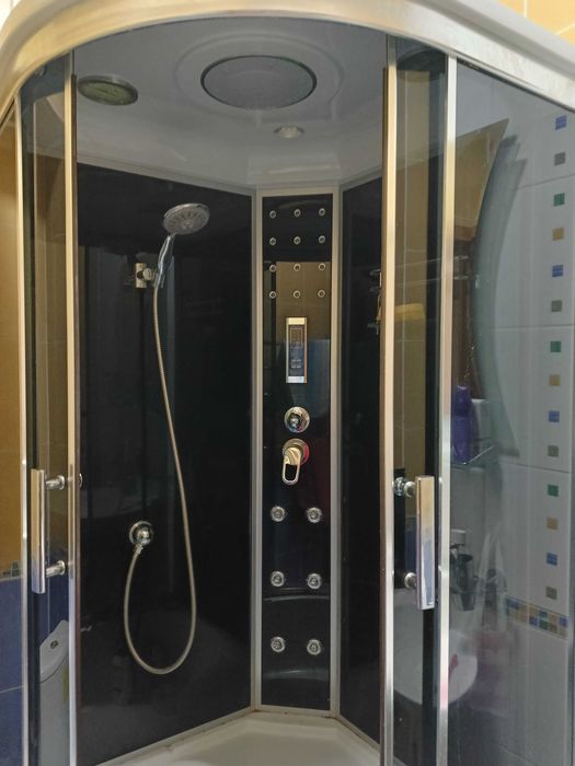 Продам душевую  кабину