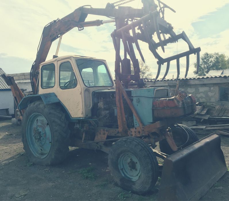 Грейфер/ Погрузчик вилочный/ ЮМЗ