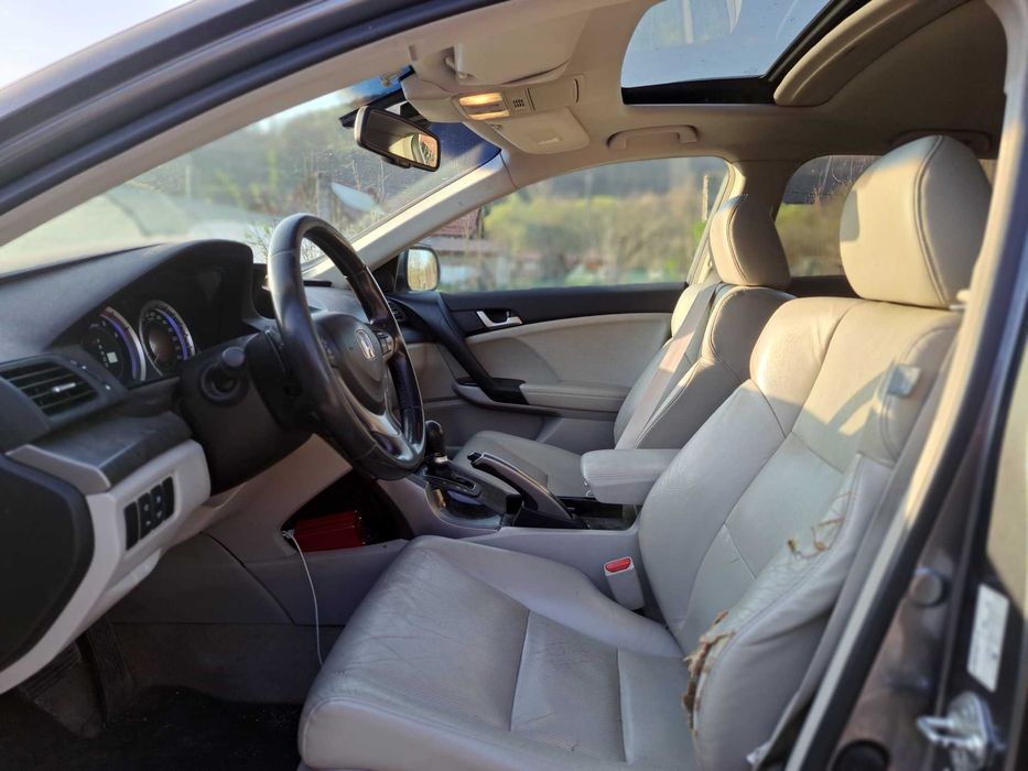 honda accord luxury tourer