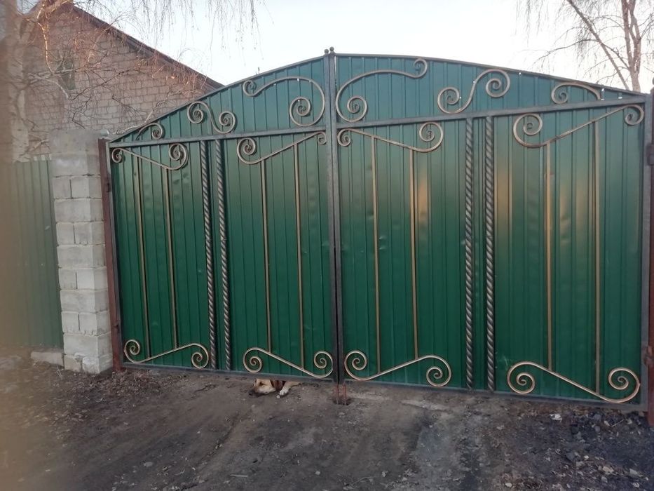 Продам или обменяю на квартиру в городе  Павлодаре  4-х комнатный дом