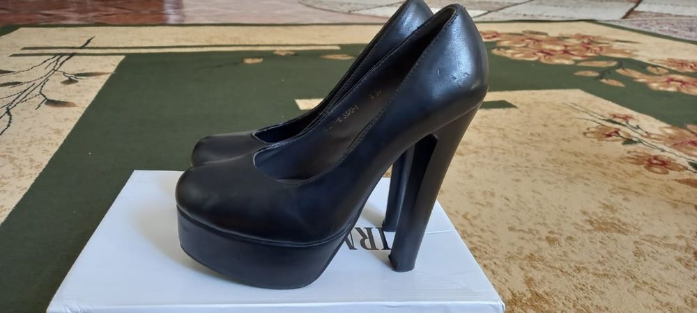 Туфли б/у жағдайы жақсы