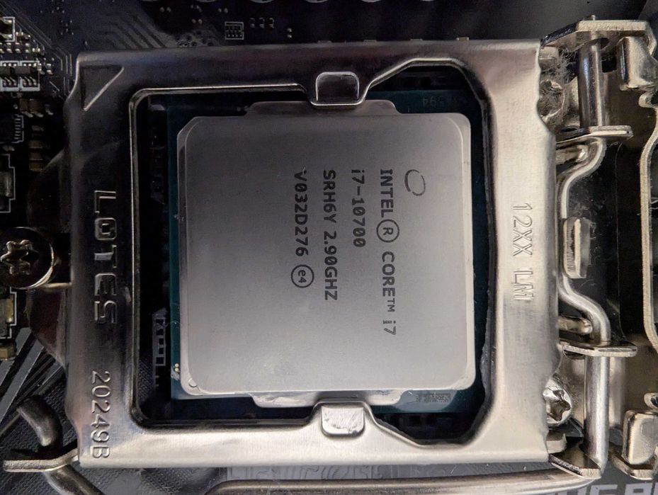 Combo Motherboard MSI Z490 A Pro + CPU Intel Core-i7 10700