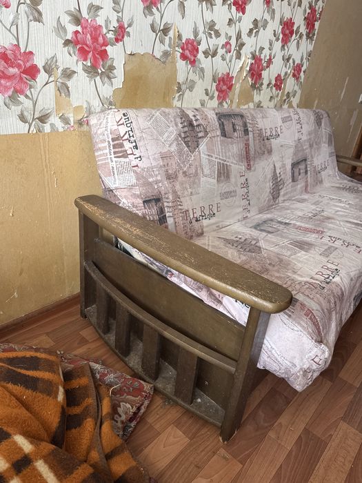 Отдам бесплатно диван