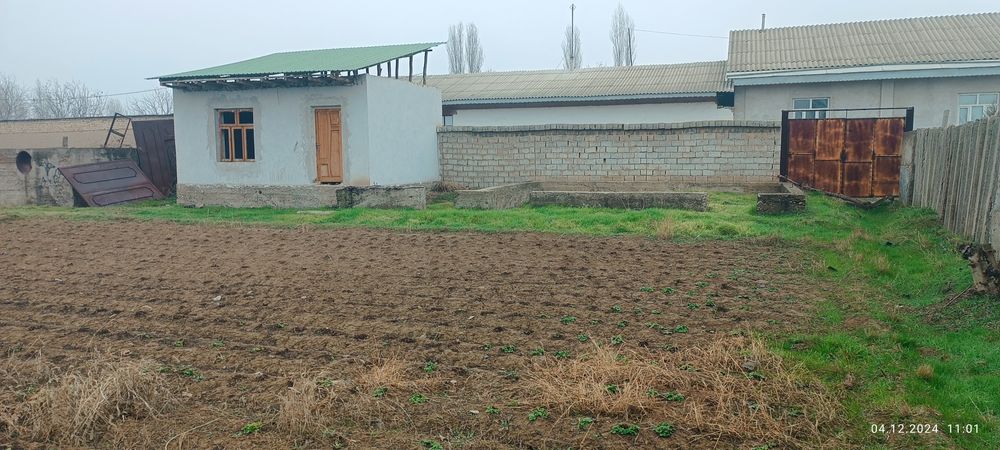 Uchastka sotiladi 15 sotix