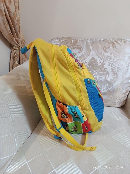 Продам рюкзак школьный