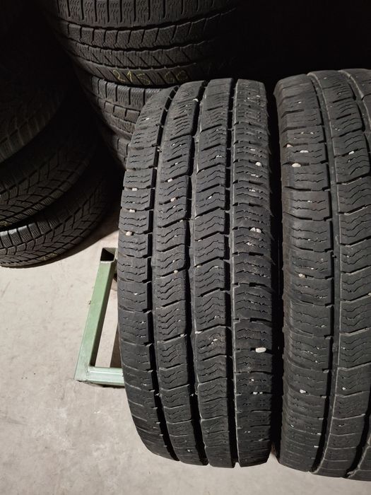 4 Anvelopele de iarnă 205 75 r16 Barum