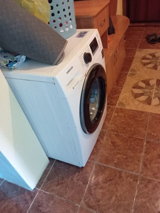 Продам стиральную машину