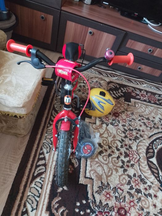 De vânzare bicicleta noua