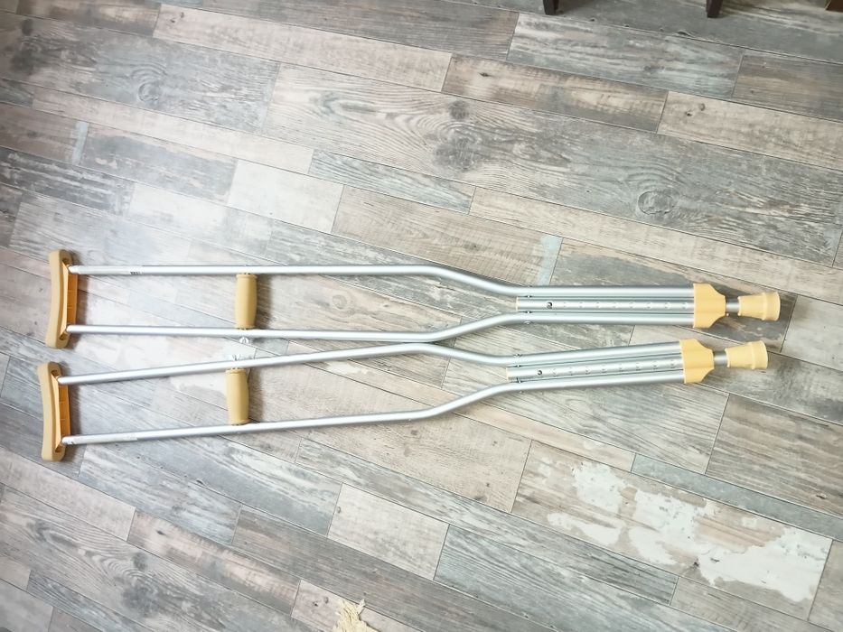 Костыли в отличном состоянии