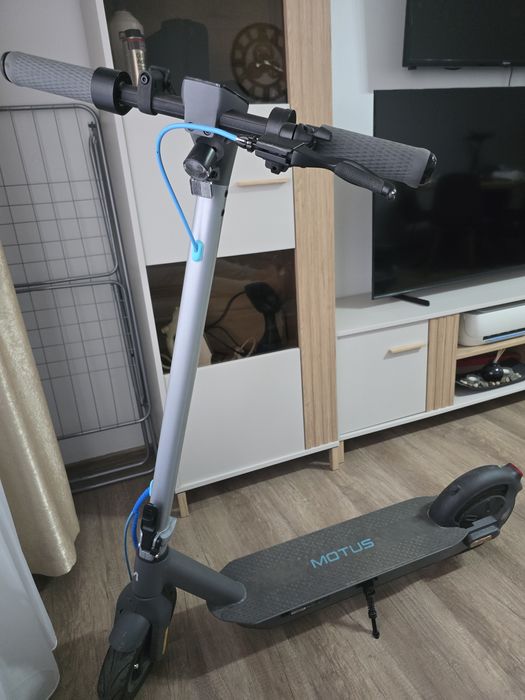 Trotineta MOTUS 30km/h