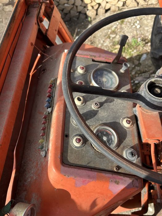 Vând tractor steyr