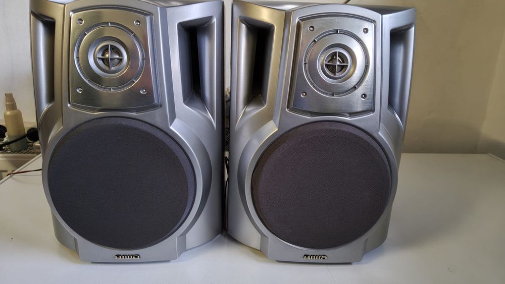 Boxe Aiwa model SX NS222 30w pe 6ohm in stare foarte buna.