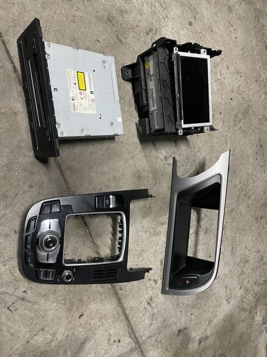 Navigatie completa Audi A4 A5 b8 unitate display amplificator