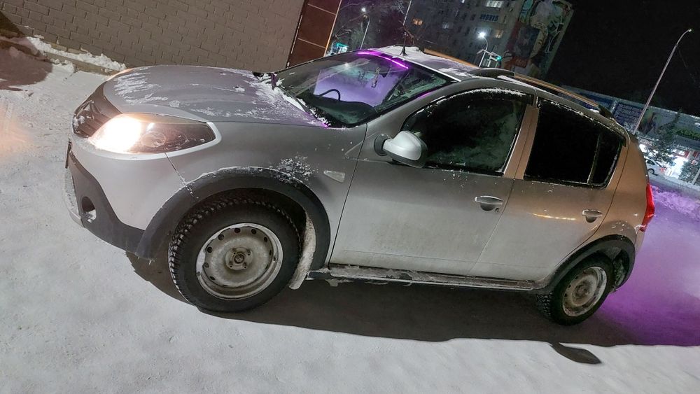 Продам авто рено сандеро