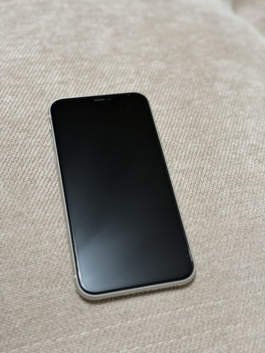 Продам айфон 11, 128 гб