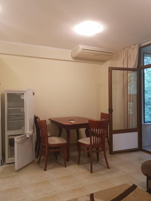 Дава се под наем Двустаен апартамент в Бургас, Център - 85 кв.м за 459 € - Снимка #5