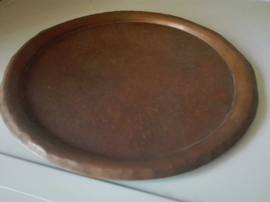 Mедна кана , поднос и макет на часовникова кула.