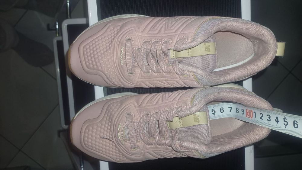 Маратонки за момиче New Balance 32