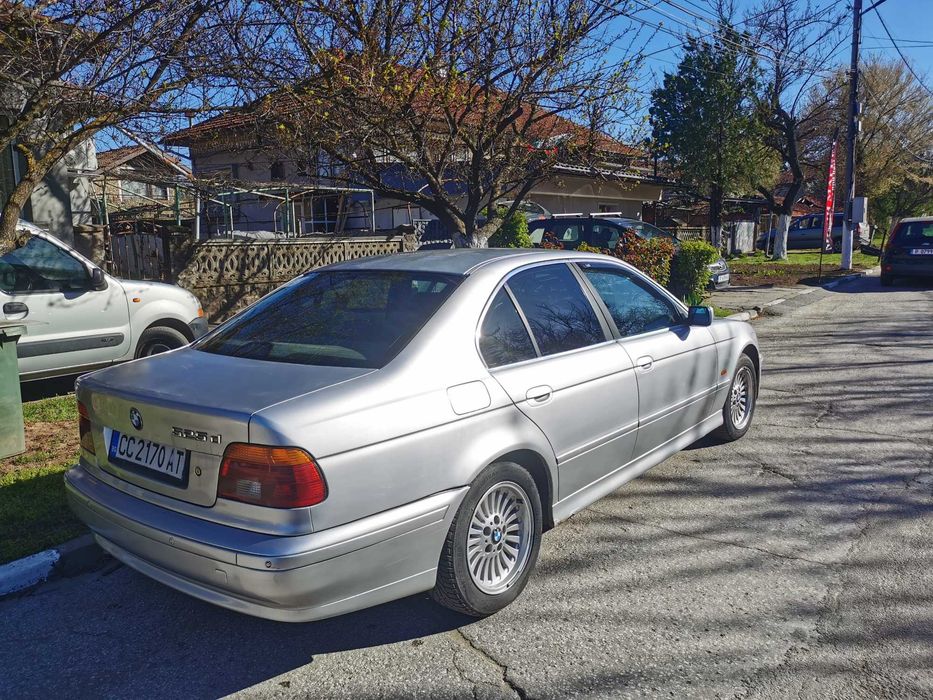 BMW 525d.