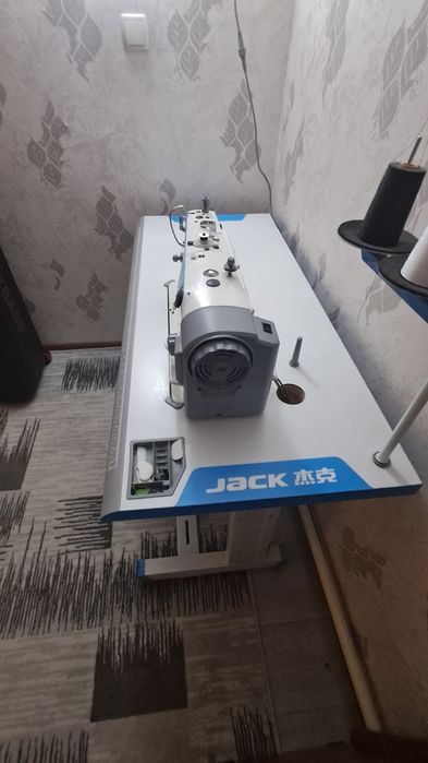 Швейная машинка Jack f5 2024года выпуска