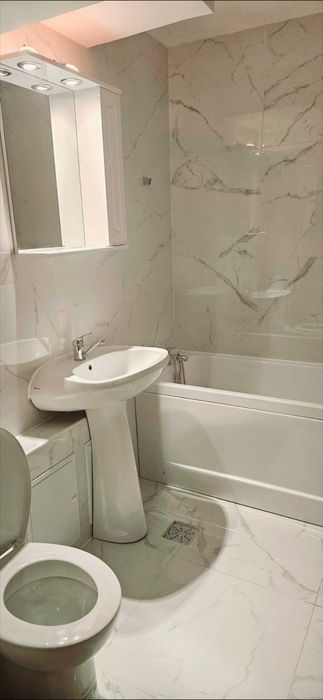 Apartament+spatiu comercial de vanzare - direct de la proprietar