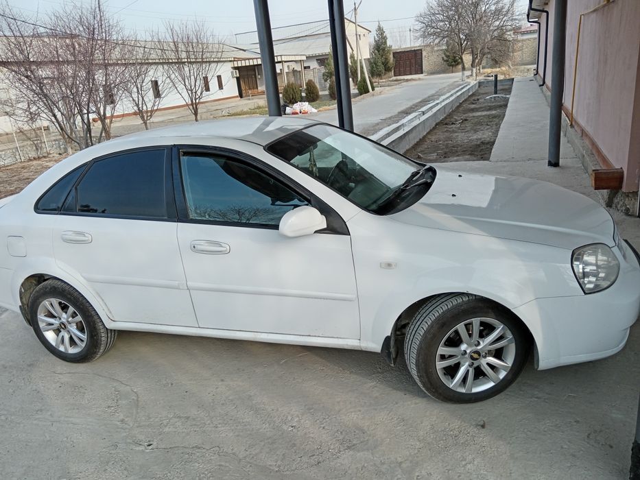 Сотилади срочно холати яхши