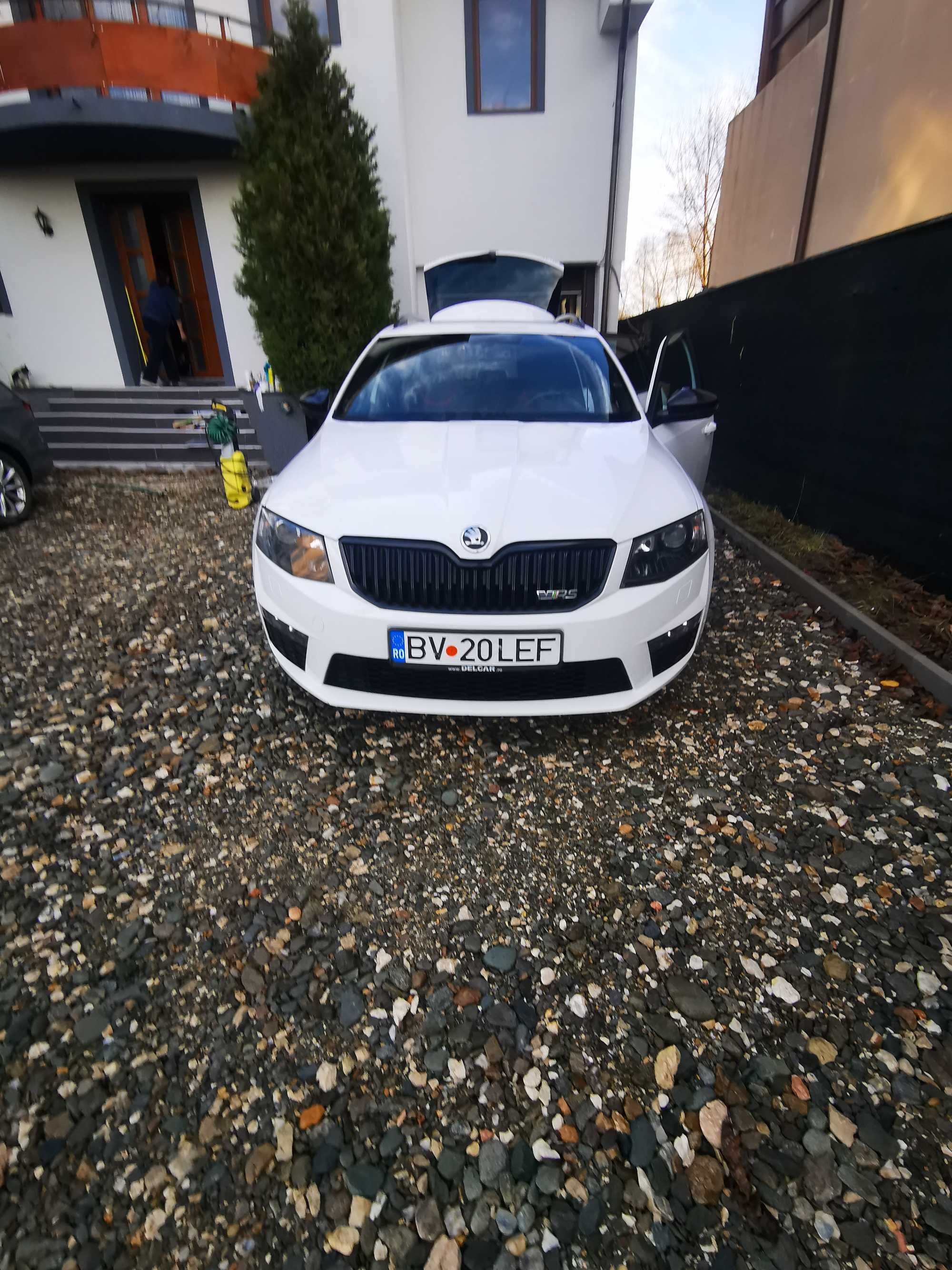 Vand Skoda Octavia RS Brasov • OLX.ro