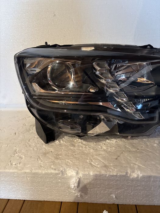 Фар Peugeot Rigther 18-