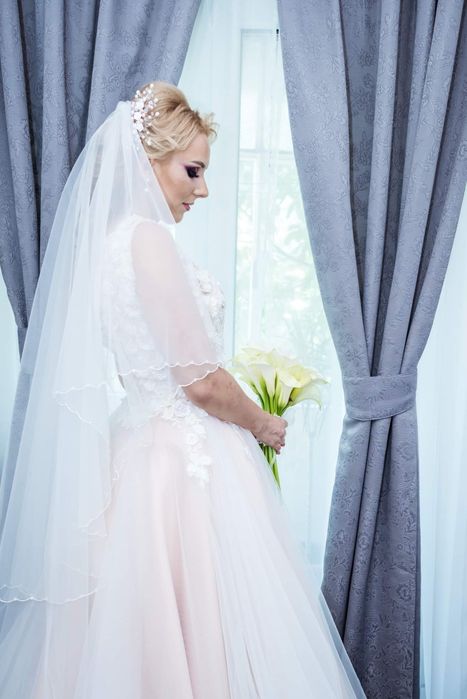Vand rochie mireasa