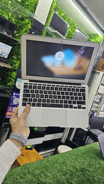 Yigitlar va qizlarning orzusi MACBOOK i5 larga AKSIYA!