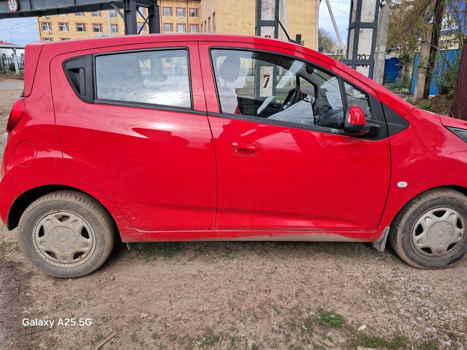 Продам новый автомобиль шевроле Спарк