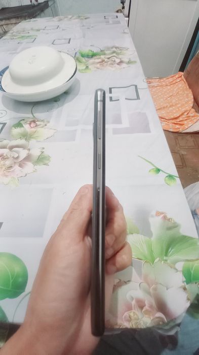 Продам андроид хорошем состоянии 10 из 10 все оригинале