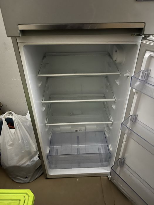 Продам холодильник в хорошем состояние