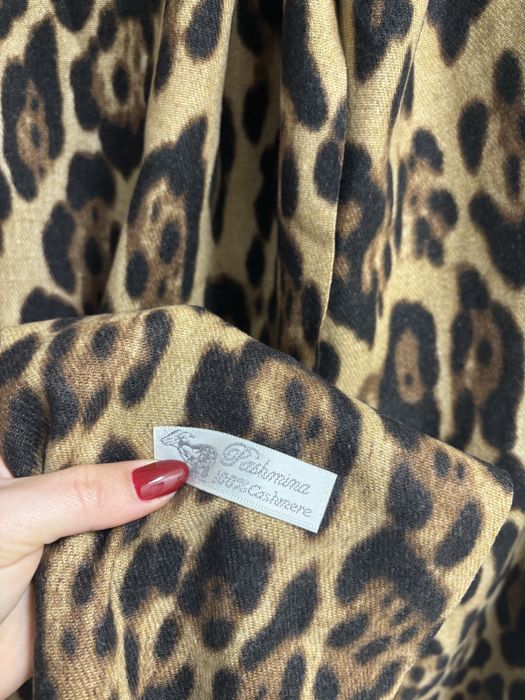 Esarfa / fular casmir 100% - nou, cu eticheta - 180 x 70 cm