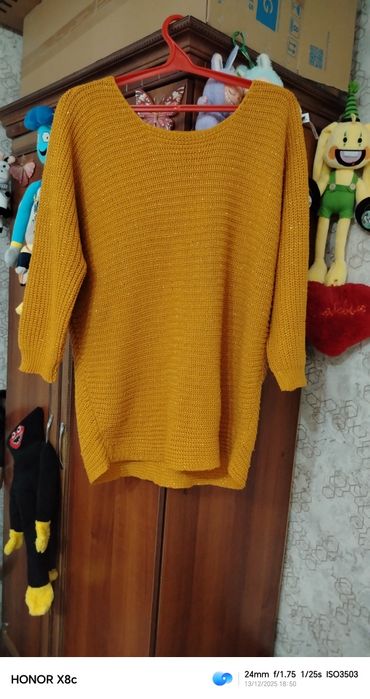 Продаю женские кофты в отличном состоянии