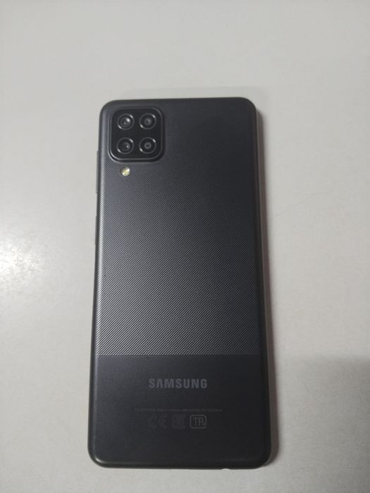 Продам Samsung A12 64гб