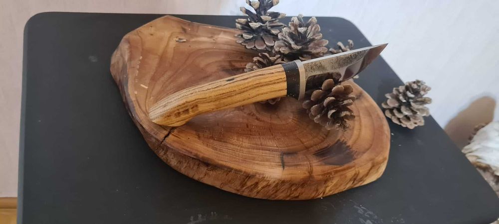 Продавам - Ръчна изработка нож Стомана D2 60hrc