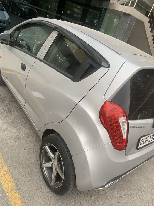 Продатеся спарк 2011 года , 270 000 пробег .