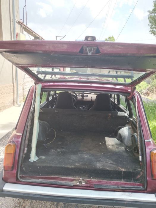 Jiguli 2102 sotiladi