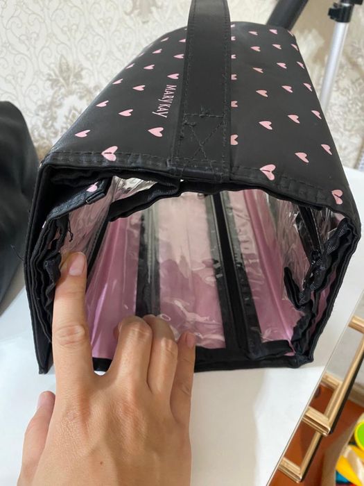 Косметичка зеленые черная